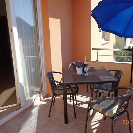 Apartman Monika * Vodice